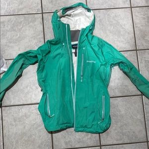 Patagonia Green Women's Rain Jacket Medium